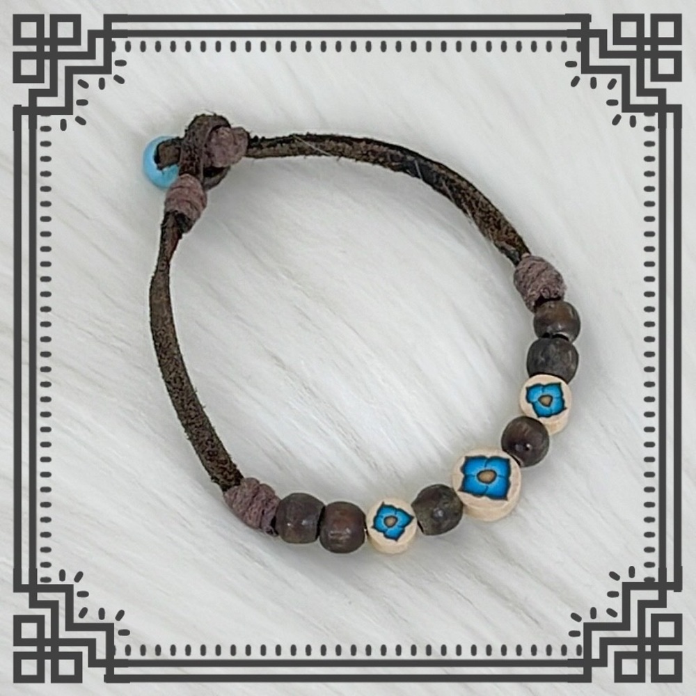 💕Beautiful Vintage Brown leather Bracelet Bead Closure💕